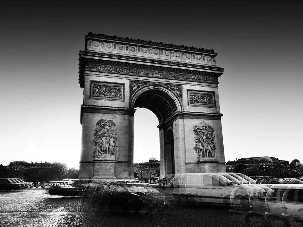 Arc de Triomphe - Paris black and white photograph